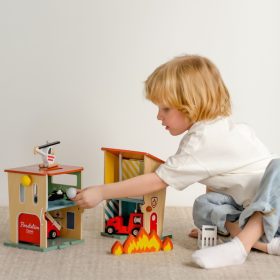 CLASSIC-WORLD-Wooden-Fire-Station-Garage-Car-Helicopter-Figures-13pcs-1
