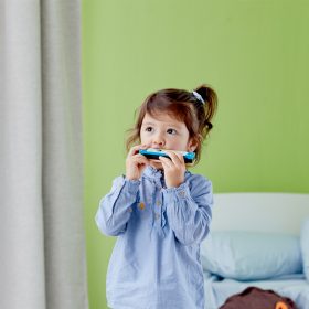 CLASSIC-WORLD-Wooden-Harmonica-for-Children-1-pc-2