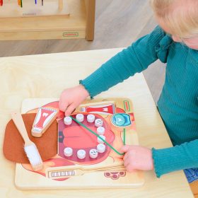 MASTERKIDZ-Learning-Healthy-Oral-Hygiene-with-a-Dog-as-an-Example-Montessori-Educational-Wall-Chart-1