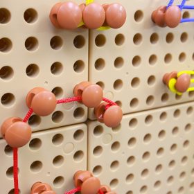 MASTERKIDZ-Pegs-and-Strings-Set-For-the-STEM-Science-and-Creative-Board-3