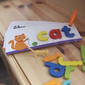 TOOKY-TOY-Montessori-Alphabet-Puzzle-Learning-Letters-Words-Animals-57-pcs-3