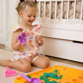 WOOPIE-Kinetic-Sand-1.2-kg-XL-ZOO-Table-with-Molds-Set-1